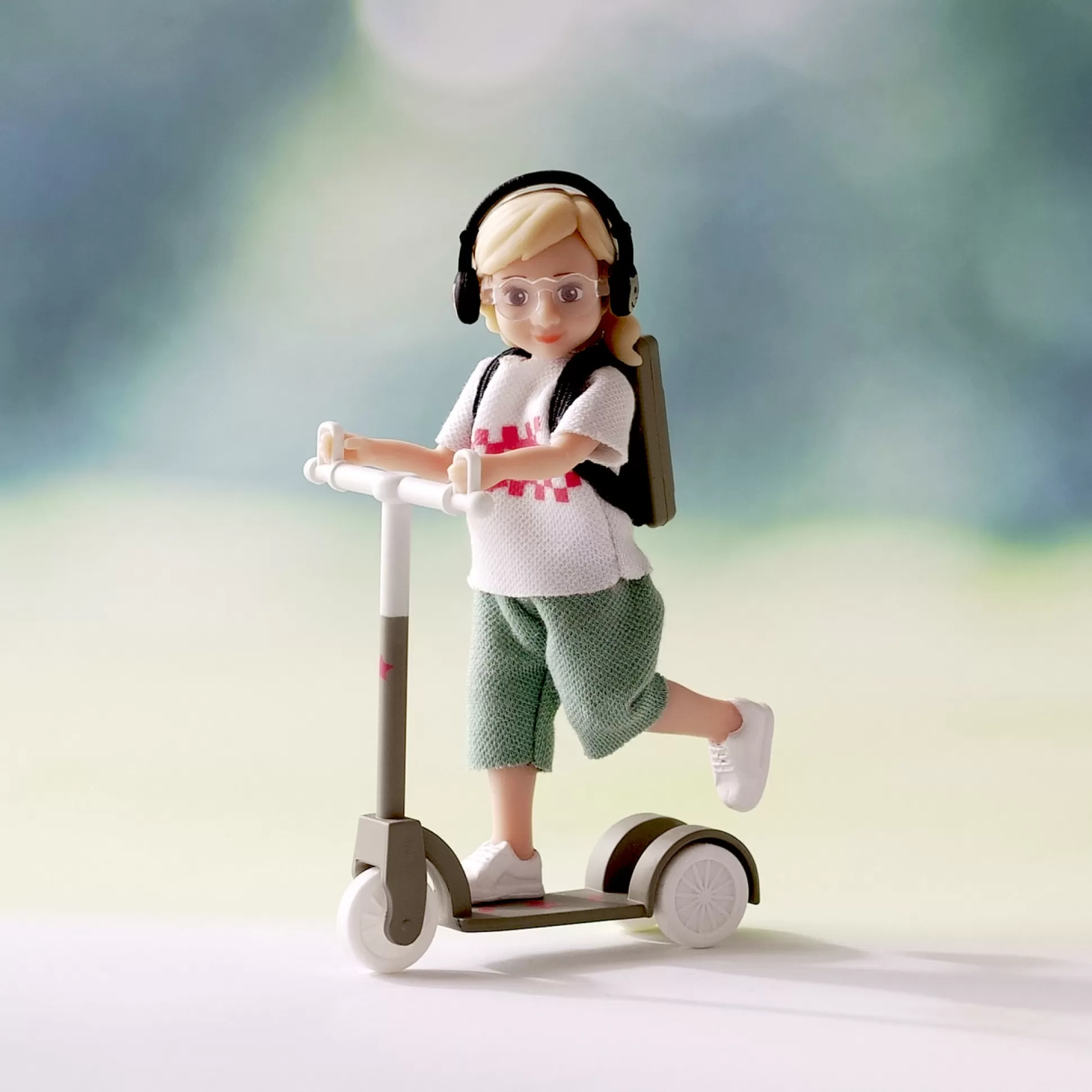 LUNDBY Dolls & Doll Accessories< Doll House Dolls With Scooter