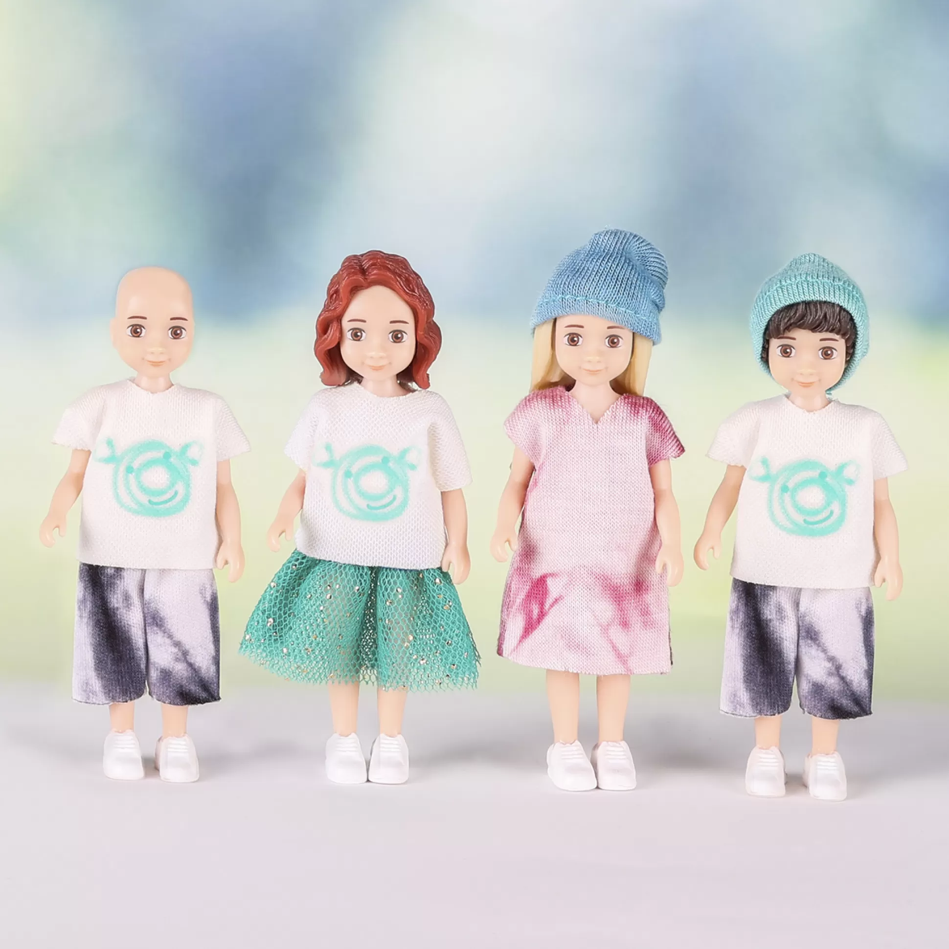 LUNDBY Dolls & Doll Accessories< Dollshouse Doll Three Hair Styrles + Different Clothes