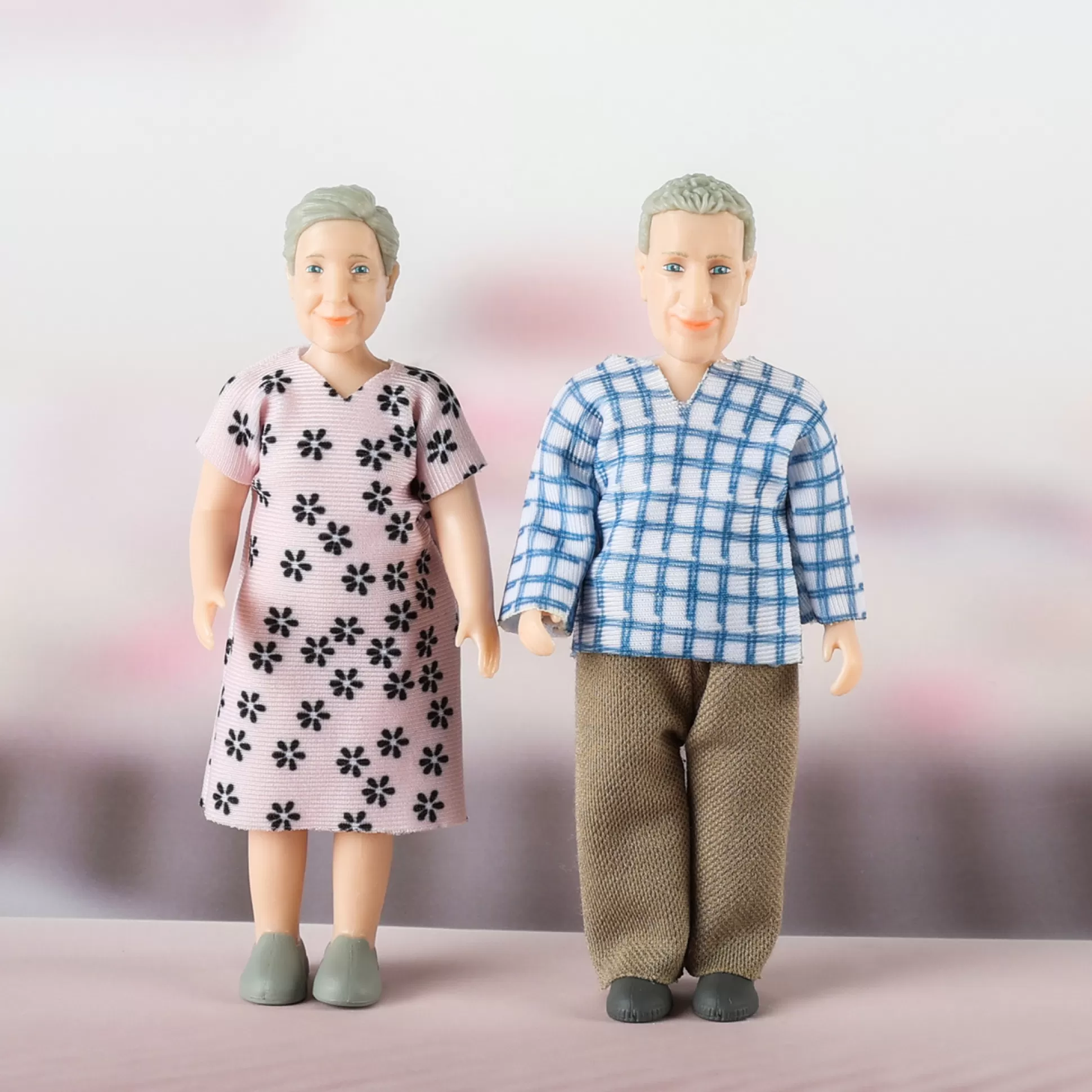 LUNDBY Dolls & Doll Accessories< Dollshouse Dolls Elderly Couple Charlie